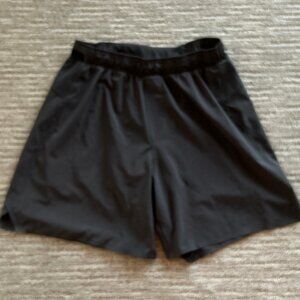LULULEMON ~ SURGE GRAY LINED SHORTS ~ S ~ REFLECTIVE TRIM